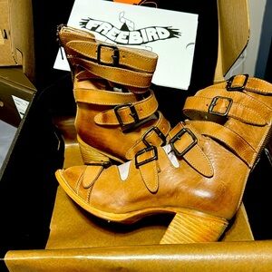 FREEBIRD Bond Natural booties